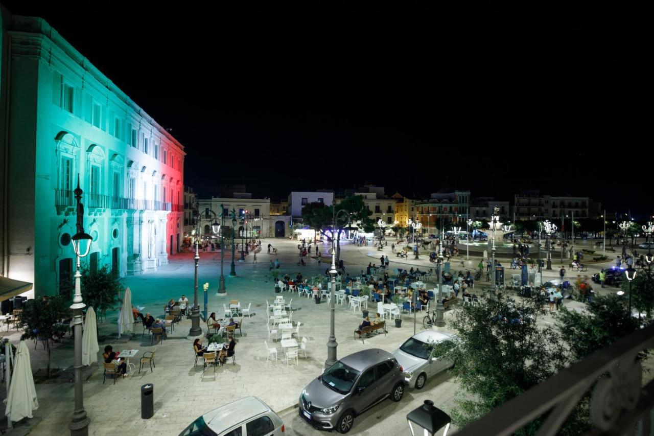 Bed and Breakfast Palazzo Introna Mola di Bari Exterior foto