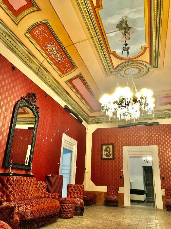 Bed and Breakfast Palazzo Introna Mola di Bari Exterior foto