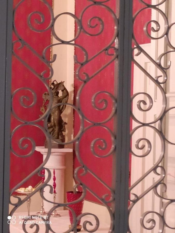 Bed and Breakfast Palazzo Introna Mola di Bari Exterior foto